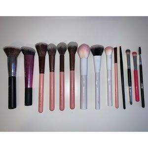 Makeup brush bundle